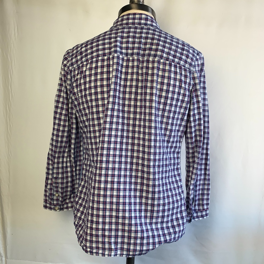 A&F Button Up shirt - Small - Picture 4 of 9